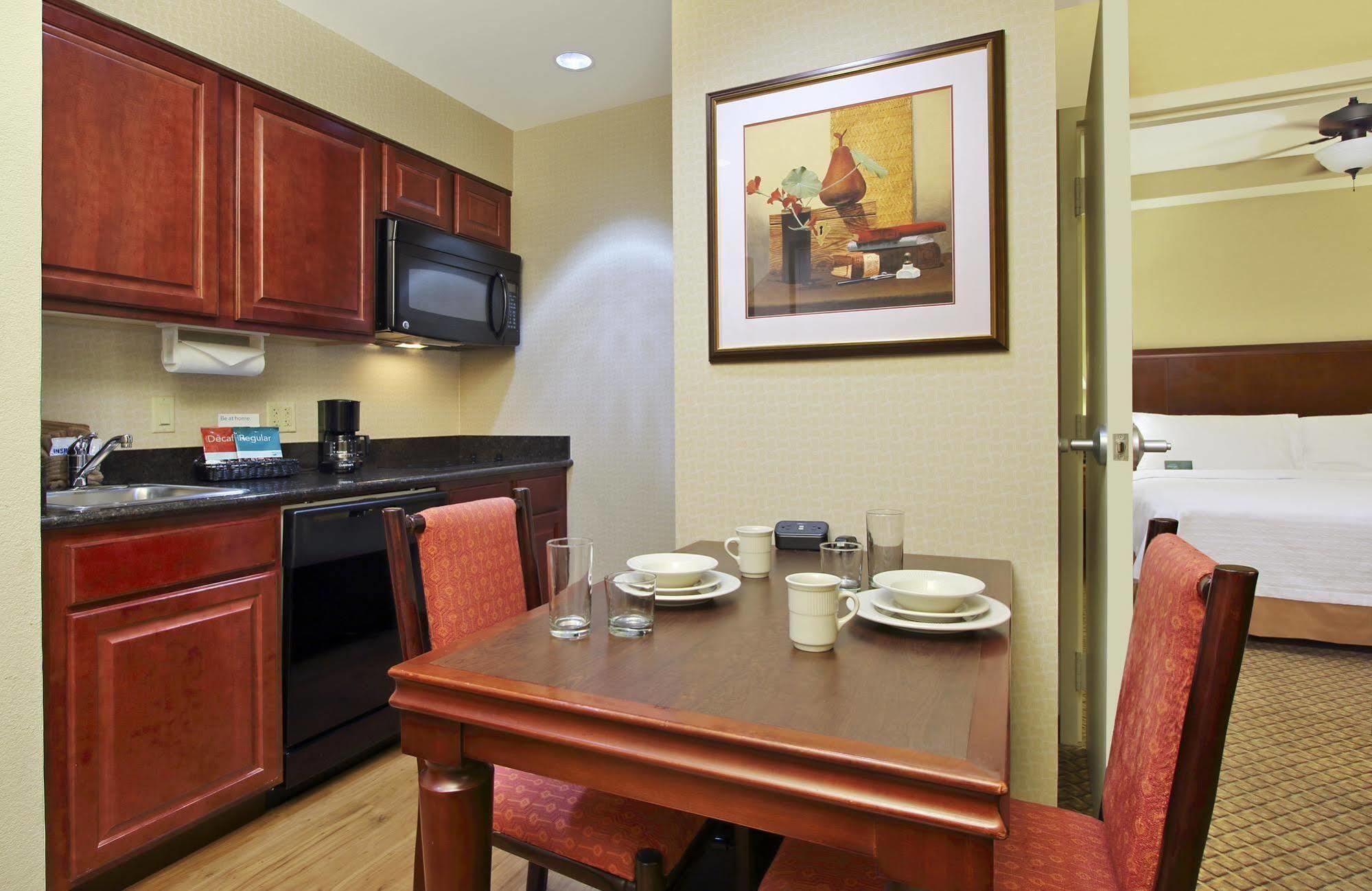 Homewood Suites By Hilton Miami - Airport West Miami Springs Esterno foto